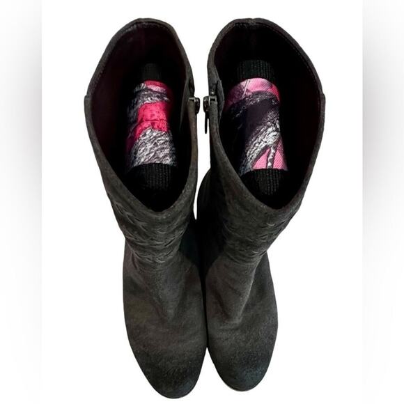 UGG Australia 3282 Cailyn Western Mid Calf Brown Suede Distressed Boot‎ sz 9 - Picture 3 of 13